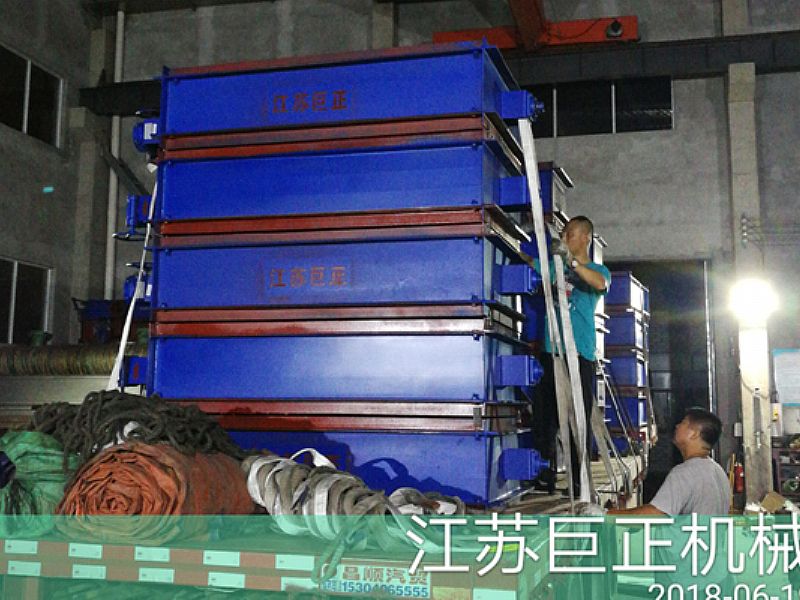方形擋板門（寬10m）已完工，待發(fā)往預(yù)定客戶
